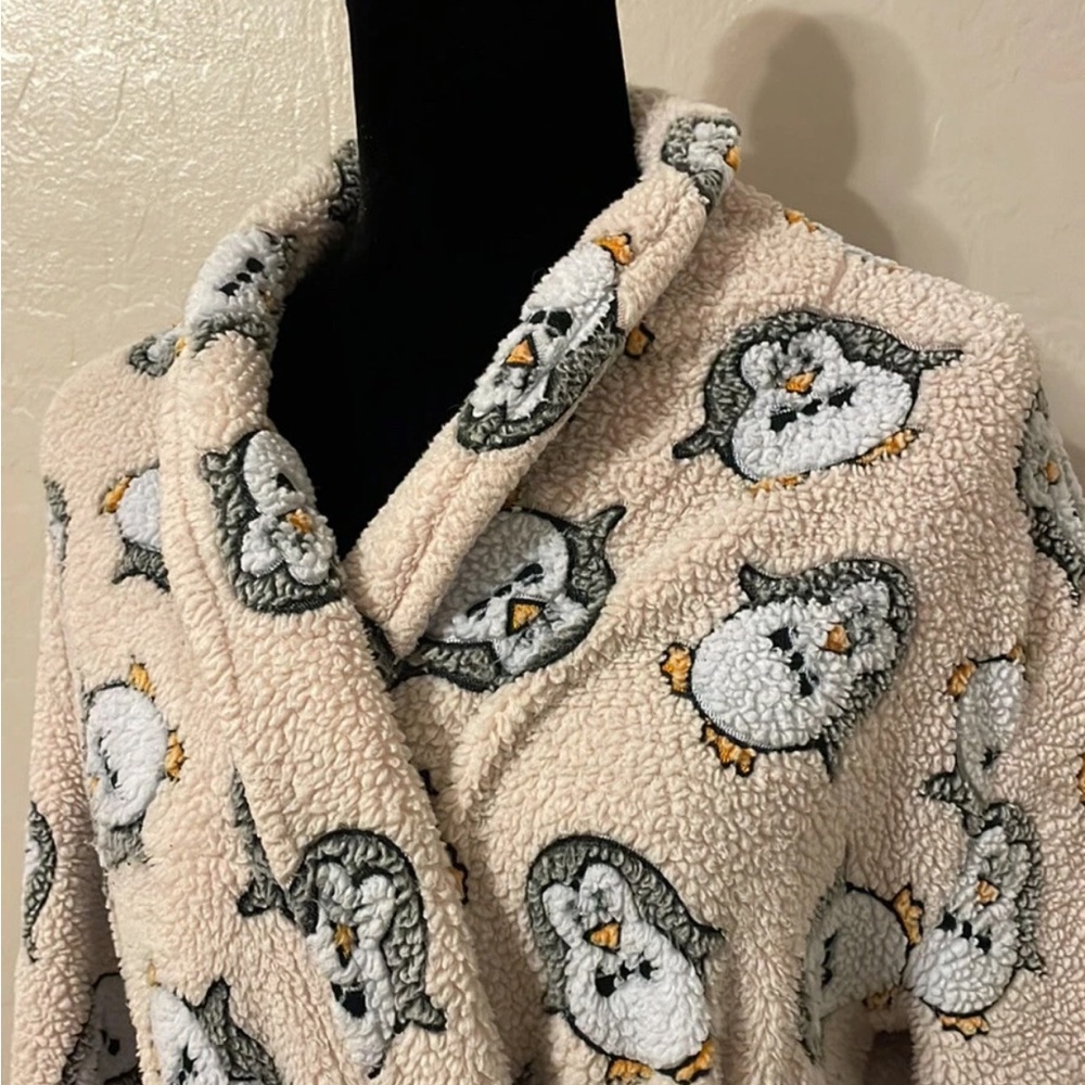Cozy Penguin Print Robe - Picture 2 of 5